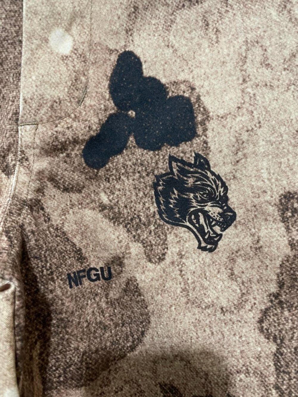 Darc Sport Wolves Hard At Work Canyon Original Camo Men's Size 32 NWT!! - Picture 3 of 7